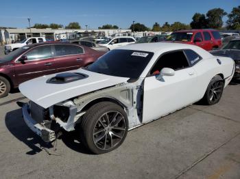  Salvage Dodge Challenger