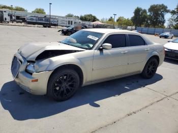  Salvage Chrysler 300