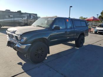  Salvage Toyota Tacoma