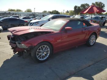  Salvage Ford Mustang