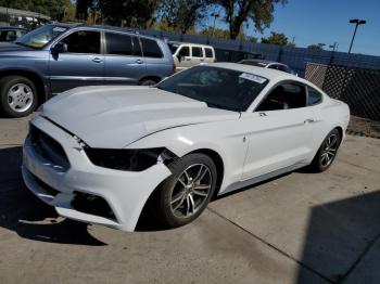  Salvage Ford Mustang