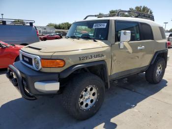  Salvage Toyota FJ Cruiser