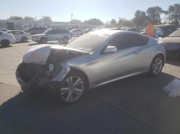  Salvage Hyundai Genesis