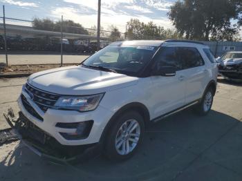  Salvage Ford Explorer