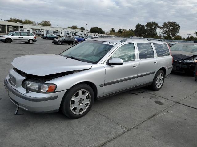  Salvage Volvo V70