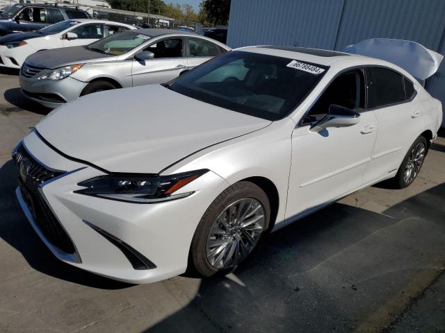  Salvage Lexus Es