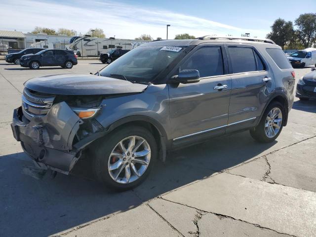  Salvage Ford Explorer