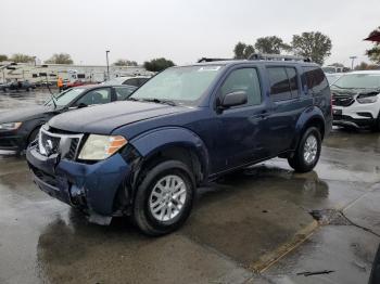  Salvage Nissan Pathfinder