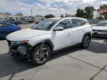  Salvage Hyundai TUCSON