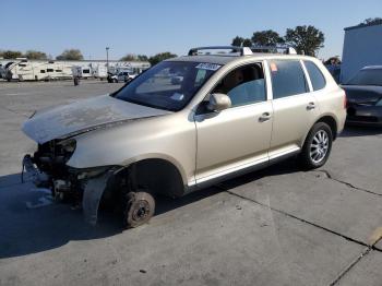  Salvage Porsche Cayenne