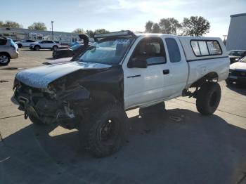  Salvage Toyota Tacoma