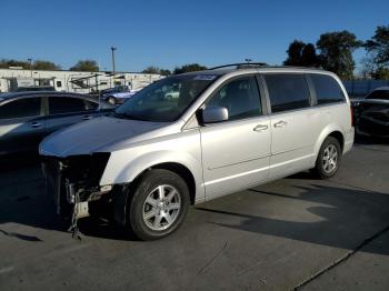  Salvage Chrysler Minivan