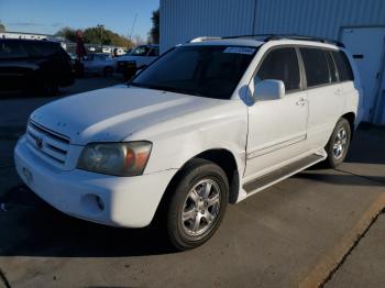  Salvage Toyota Highlander