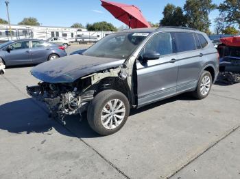  Salvage Volkswagen Tiguan