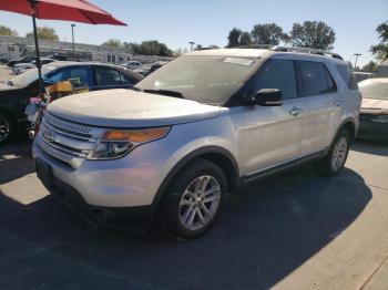  Salvage Ford Explorer