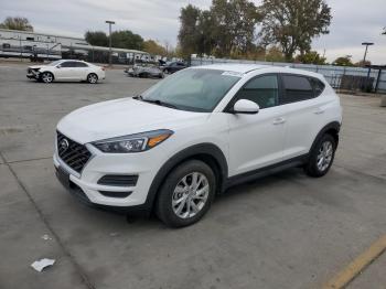  Salvage Hyundai TUCSON