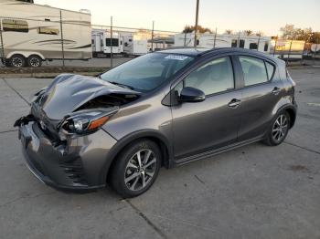  Salvage Toyota Prius