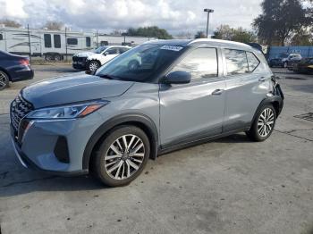  Salvage Nissan Kicks