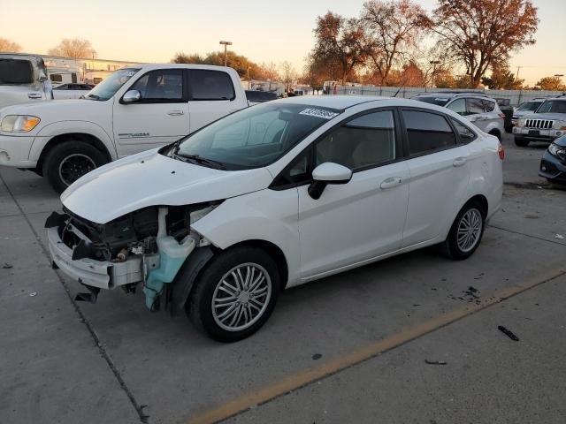  Salvage Ford Fiesta