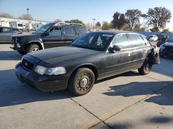  Salvage Ford Crown Vic