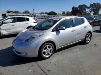  Salvage Nissan LEAF