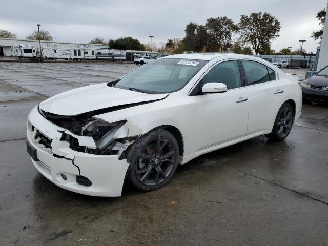  Salvage Nissan Maxima