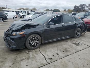  Salvage Toyota Camry