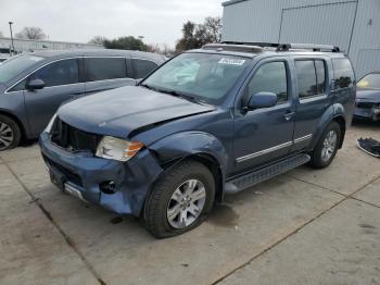  Salvage Nissan Pathfinder