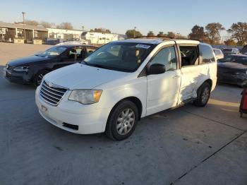  Salvage Chrysler Minivan