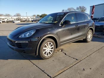  Salvage Porsche Cayenne