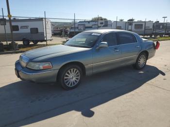  Salvage Lincoln Towncar