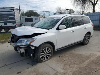  Salvage Nissan Pathfinder