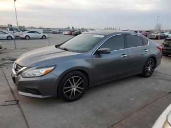  Salvage Nissan Altima