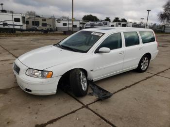  Salvage Volvo V70