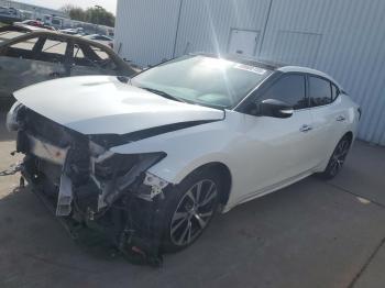  Salvage Nissan Maxima