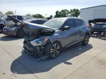  Salvage Nissan Kicks