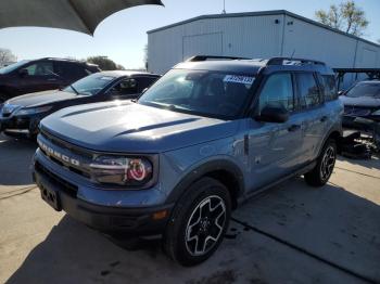  Salvage Ford Bronco