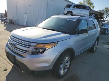  Salvage Ford Explorer