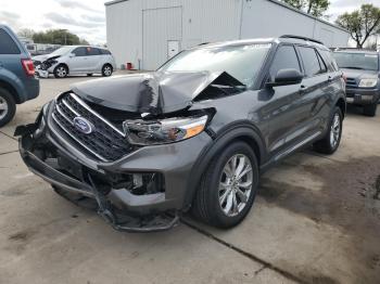  Salvage Ford Explorer