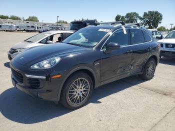  Salvage Porsche Cayenne