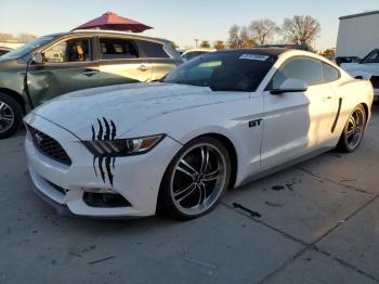  Salvage Ford Mustang