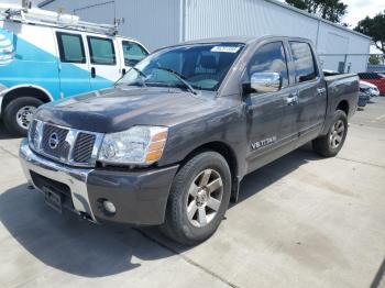  Salvage Nissan Titan
