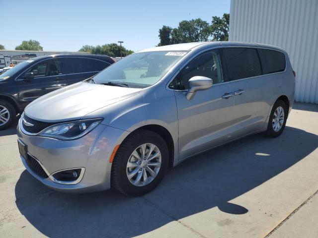 Salvage Chrysler Pacifica