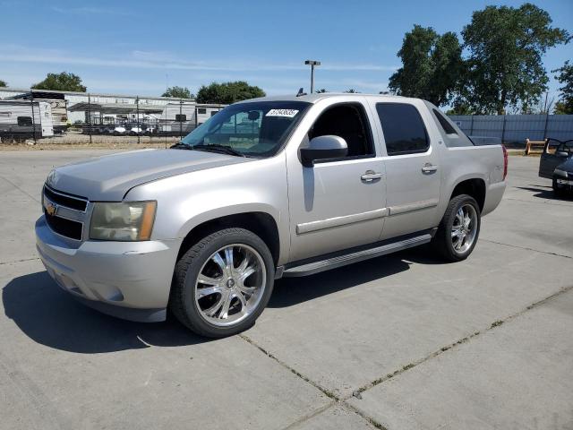 Salvage Chevrolet Avalanche