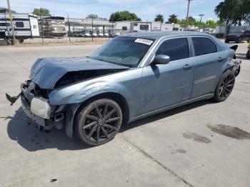  Salvage Chrysler 300