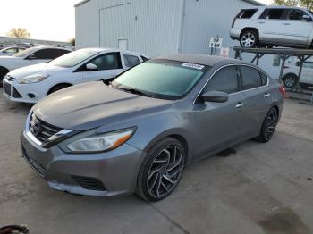 Salvage Nissan Altima