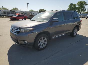  Salvage Toyota Highlander