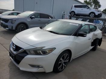  Salvage Nissan Maxima
