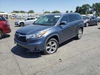  Salvage Toyota Highlander