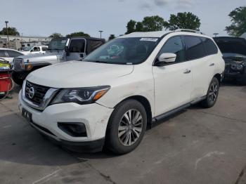  Salvage Nissan Pathfinder